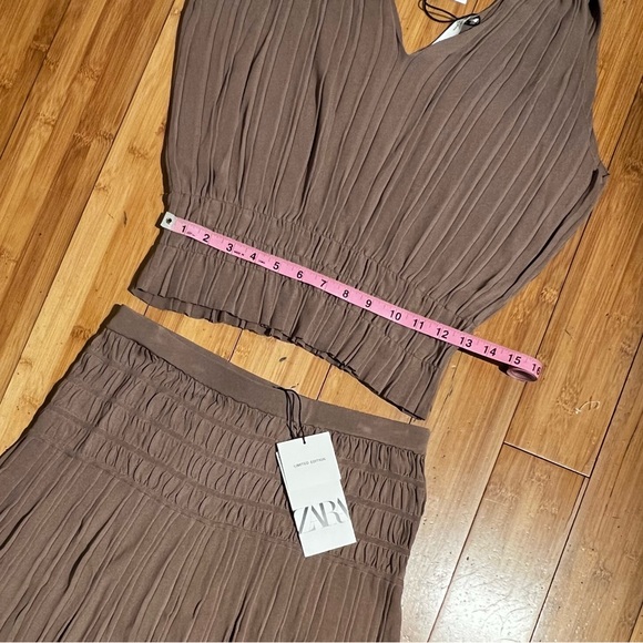 NWT Zara Limited Edition Knit Top & LE Knit Skirt Set: Top Size M Skirt Size L - Picture 12 of 13